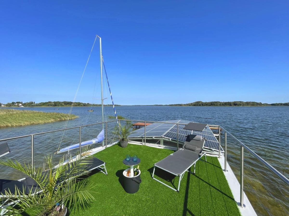 Boathousing - Apartament Na Wodzie, Dom Plywajacy, Lodz, Luksusowy Apartament มิชลีบูร์ช ภายนอก รูปภาพ