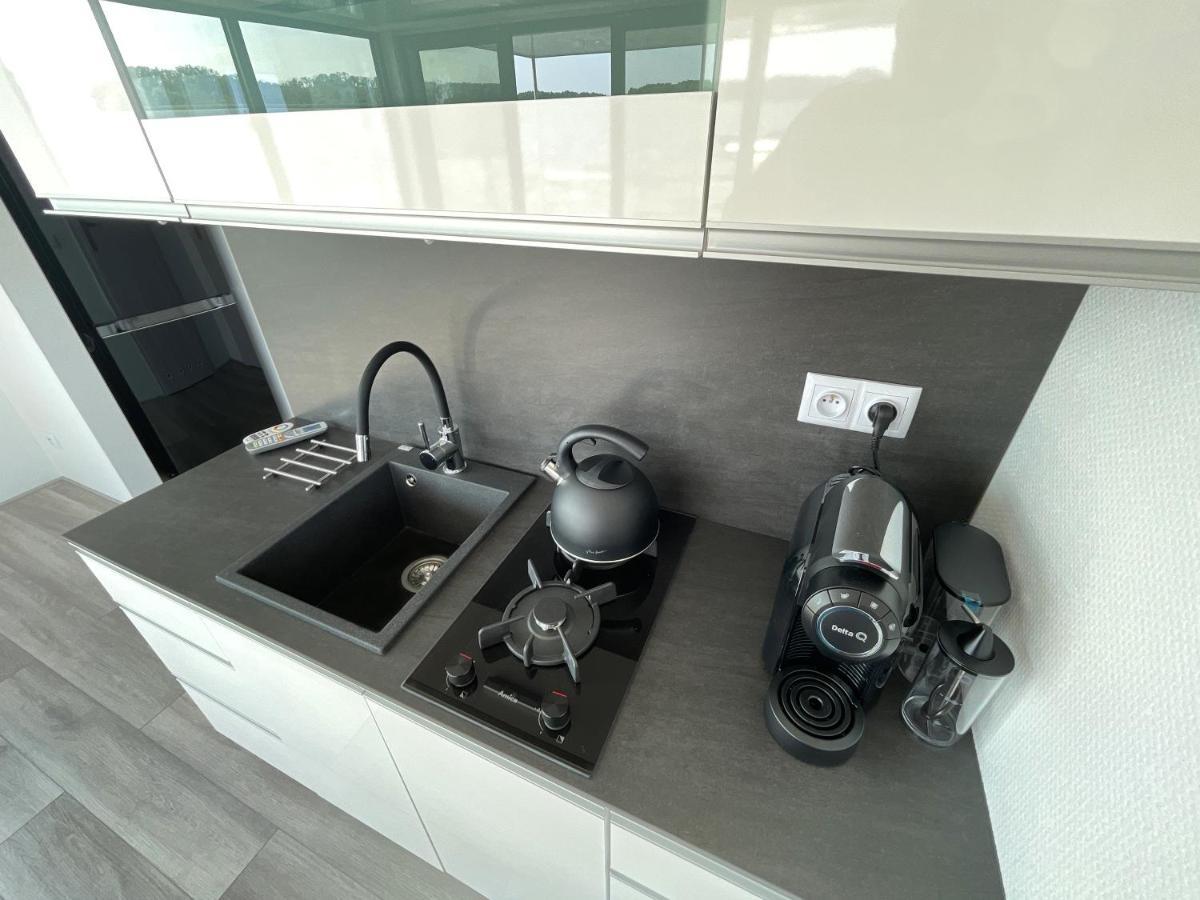 Boathousing - Apartament Na Wodzie, Dom Plywajacy, Lodz, Luksusowy Apartament มิชลีบูร์ช ภายนอก รูปภาพ
